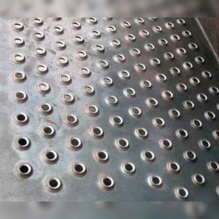 Durable Stainless Steel Perforated Sheet Polished Surface Corrosion Resistant with Precision Round Holes in Delhi