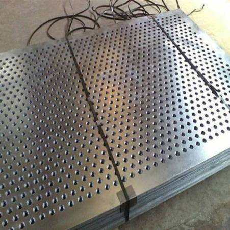 GI Perforated Sheet 4 MM Stainless Steel SS316 Round Hole Mesh Polished Finish Rust Proof for Industrial Use in Delhi