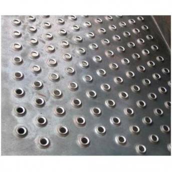 Industrial Polished Stainless Steel Sheet Rust Resistant with Round Hole Pattern for Versatile Uses in Delhi
